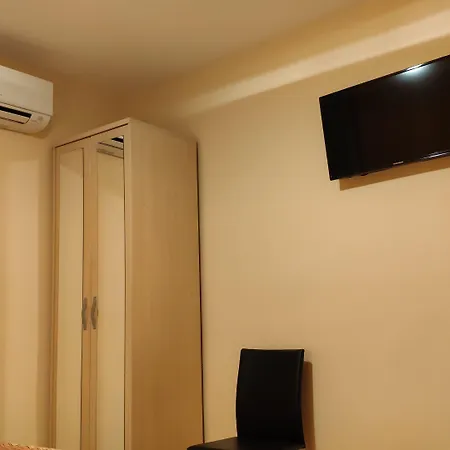 Hispanico I Guest house